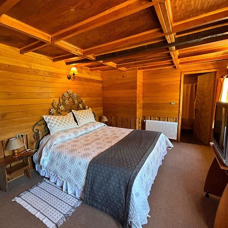 Hotel Antigua Casona Patagonia Futaleufú エクステリア 写真